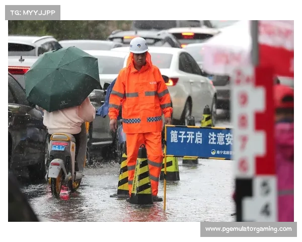 暴雨袭沪全国锦标赛启动20分钟缓冲机制确保赛程顺利进行 暴雨袭沪全国锦标赛启动20分钟缓冲机制确保赛程顺利进行